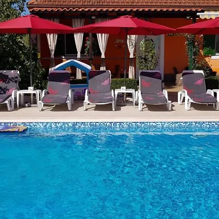 House Vacation With Pool,three Rooms,near Sibenik *