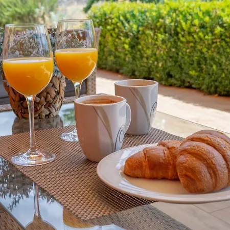 House Vacation With Pool,three Rooms,near Sibenik Holiday home