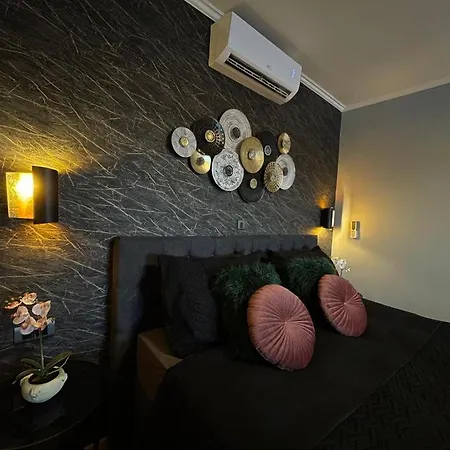 Tatil Evi House Vacation With Pool,three Rooms,near Sibenik Planjane