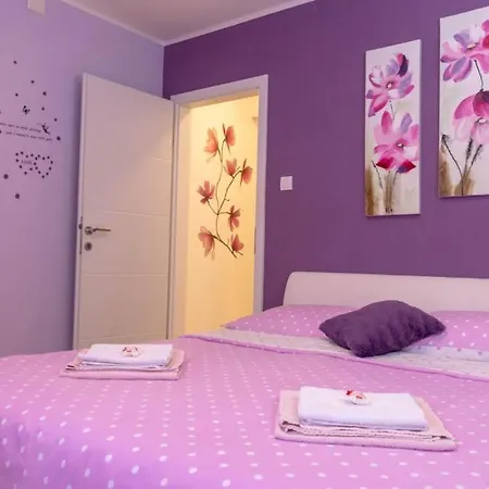 House Vacation With Pool,three Rooms,near Sibenik *