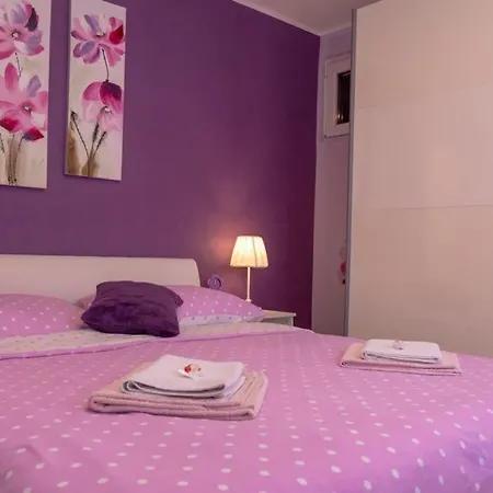 Casa de Férias House Vacation With Pool,three Rooms,near Sibenik Planjane