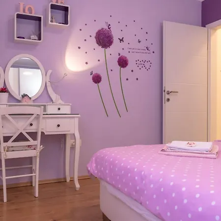 House Vacation With Pool,three Rooms,near Sibenik *