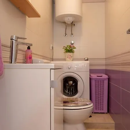 House Vacation With Pool,three Rooms,near Sibenik