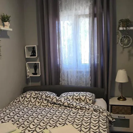 Tatil Evi House Vacation With Pool,three Rooms,near Sibenik