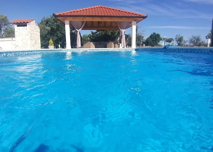 Prázdninový dům House Vacation With Pool,three Rooms,near Sibenik Planjane