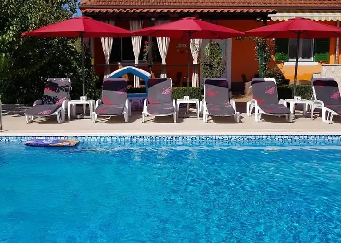 House Vacation With Pool,three Rooms,near Sibenik *