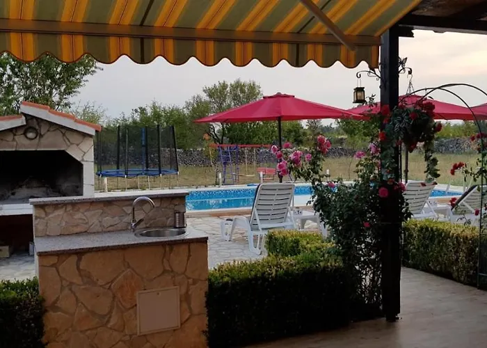 Vakantiehuis House Vacation With Pool,three Rooms,near Sibenik *