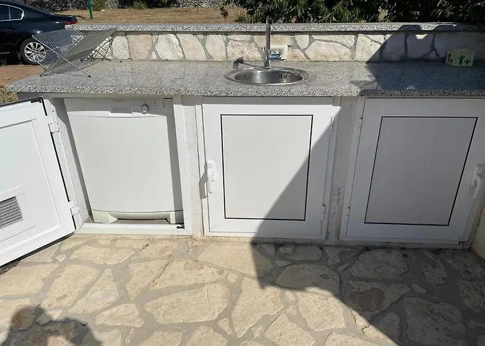 House Vacation With Pool,three Rooms,near Sibenik * Planjane