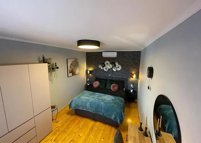 House Vacation With Pool,three Rooms,near Sibenik Vakantiehuis *