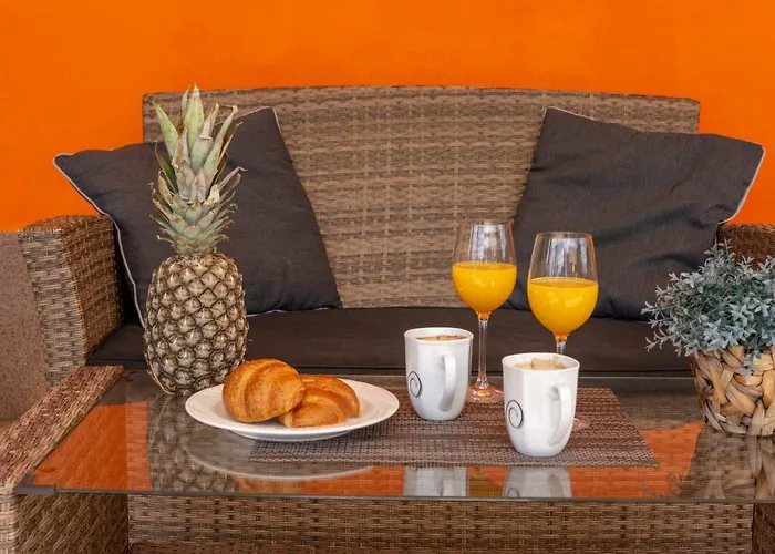 House Vacation With Pool,three Rooms,near Sibenik * Planjane