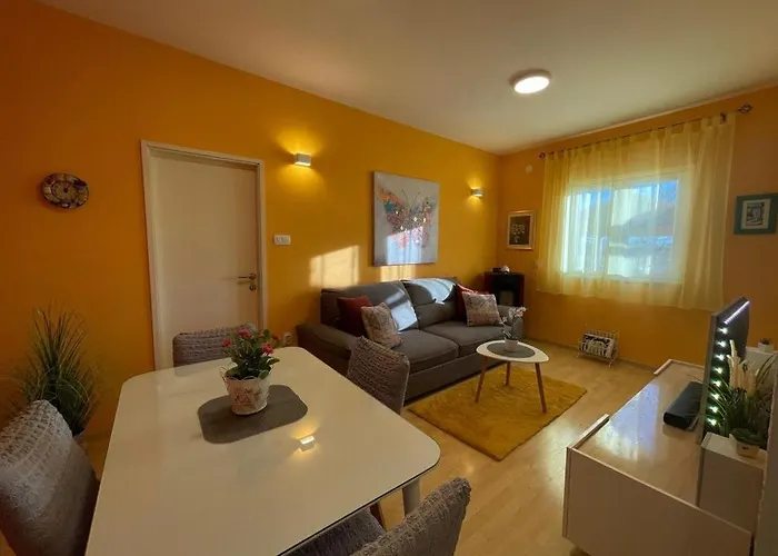 Vakantiehuis House Vacation With Pool,three Rooms,near Sibenik *