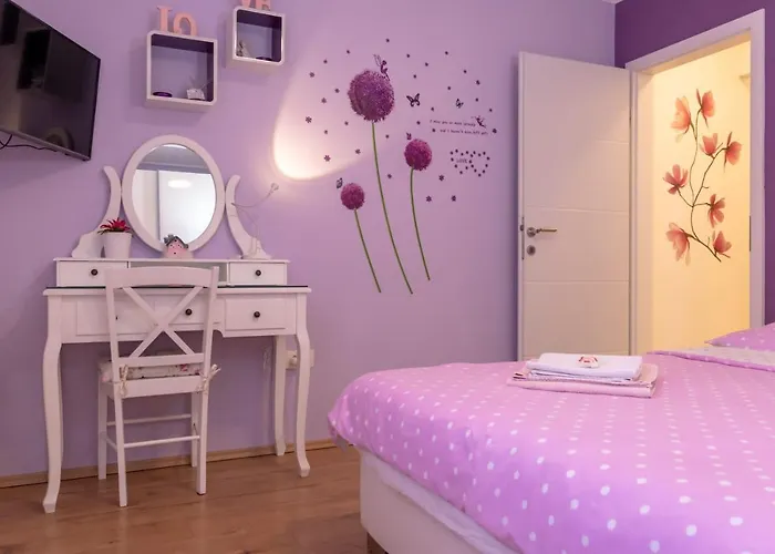 House Vacation With Pool,three Rooms,near Sibenik *