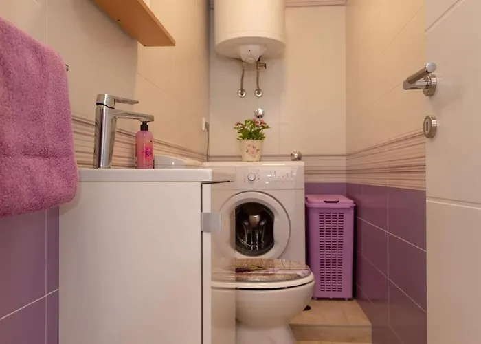 House Vacation With Pool,three Rooms,near Sibenik