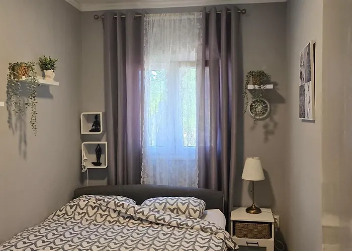 House Vacation With Pool,three Rooms,near Sibenik Planjane